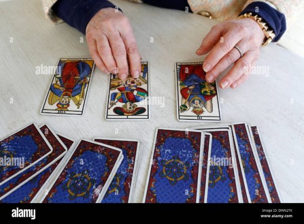 How To Read Your Own Tarot Cards