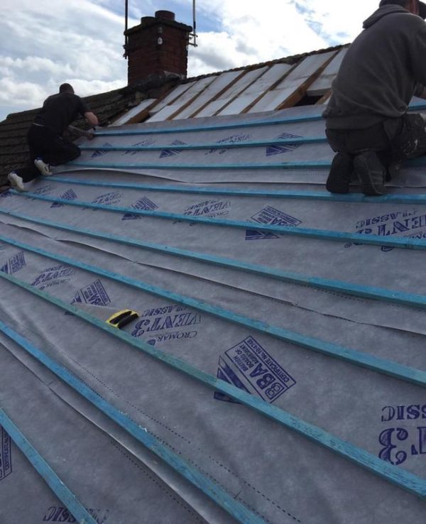 How to Become a Roofer: A Step-by-Step Guide
