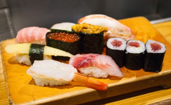 How to Eat Sushi: Basic Japanese Sushi Etiquette