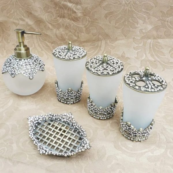 How To Choose The Right Bathroom Accessories