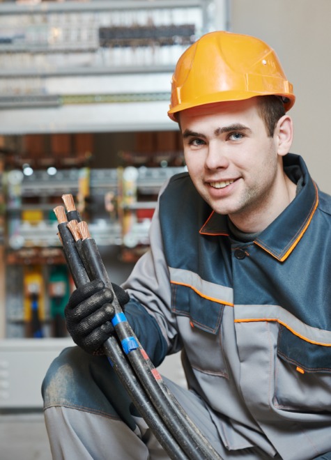 Elmontör: Den professionella elektrikern för ditt behov