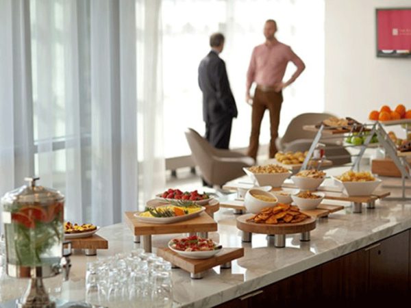 The Benefits of Corporate Catering for Your Business Events